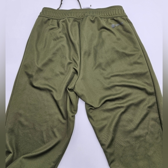 Adidas Originals Womens Size XS Olive AeroReady Pants with Matching Crop Top - Picture 5 of 11